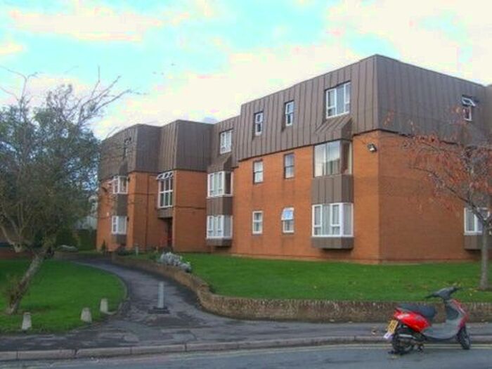 1 Bedroom Flat To Rent In Vicarage Court, Gloucester, GL3