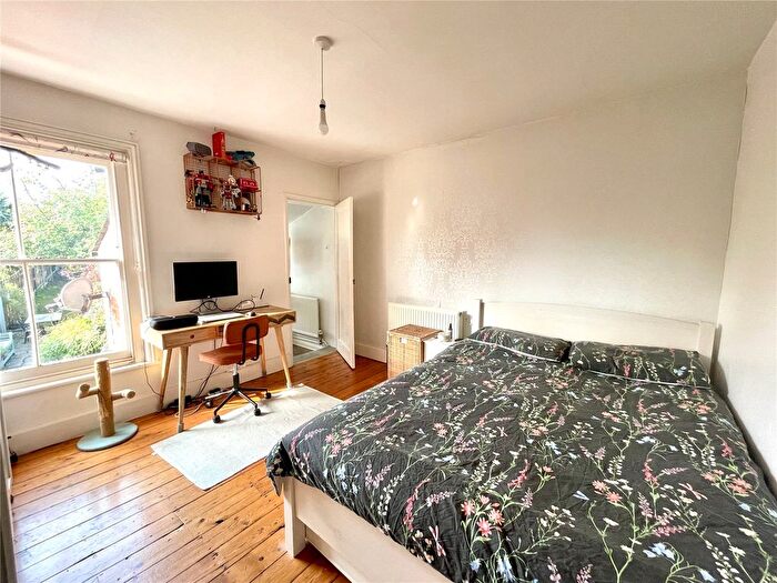 2 Bedroom Semi-Detached House For Sale In Union Street, Farnborough, Hampshire, GU14