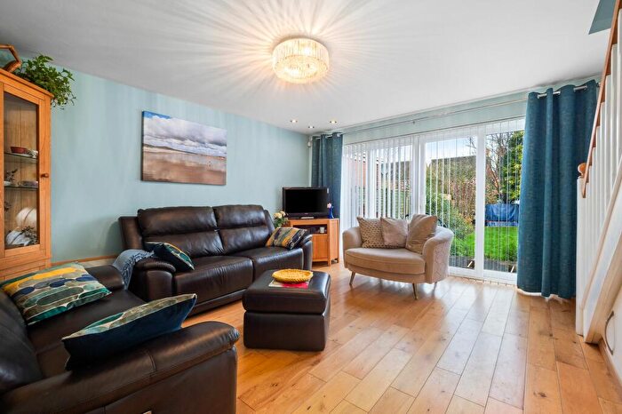 4 Bedroom Detached House For Sale In The Avenue, Bishopton, CV37