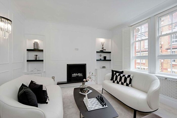 2 Bedroom Flat To Rent In Walton Street, London, SW3