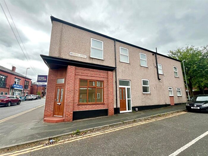 3 Bedroom Terraced House For Sale In Manchester Road, Heywood, Greater Manchester, OL10
