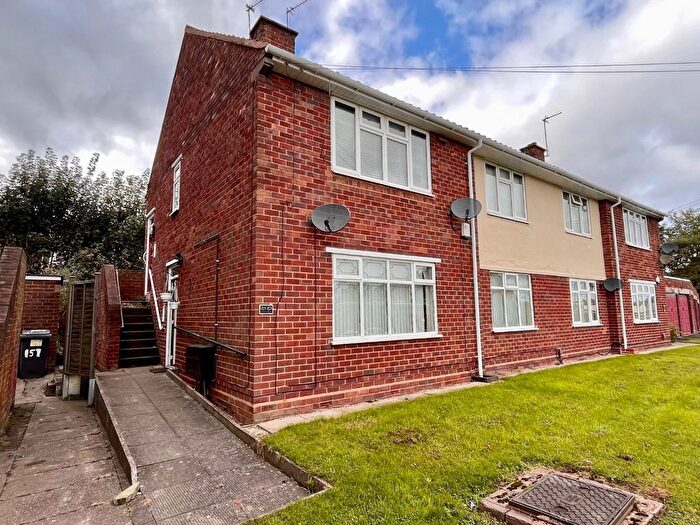 2 Bedroom Maisonette For Sale In Kenilworth Crescent, Parkfields, Wolverhampton, WV4