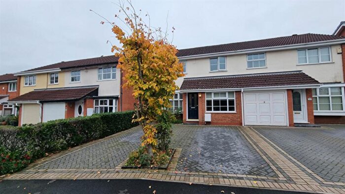 3 Bedroom Semi-Detached House For Sale In Hillaire Close, Kings Norton, B38