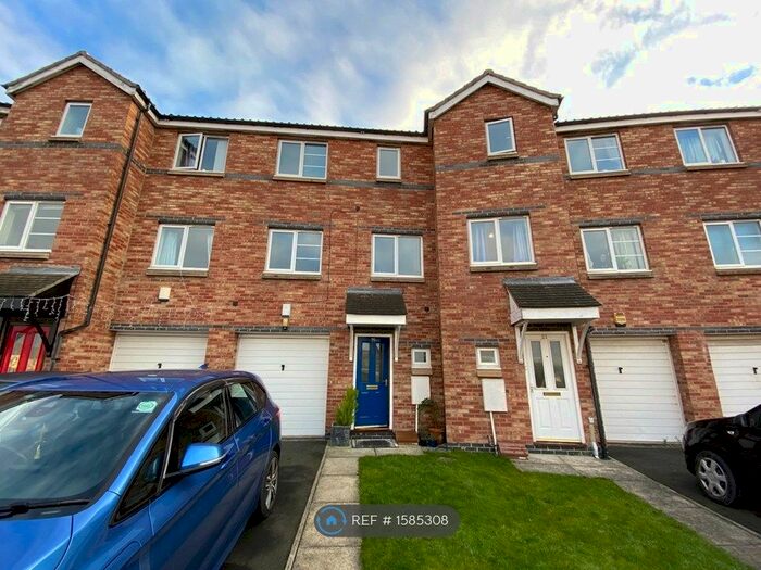 4 Bedroom Terraced House To Rent In Bridges View, Gateshead, NE8
