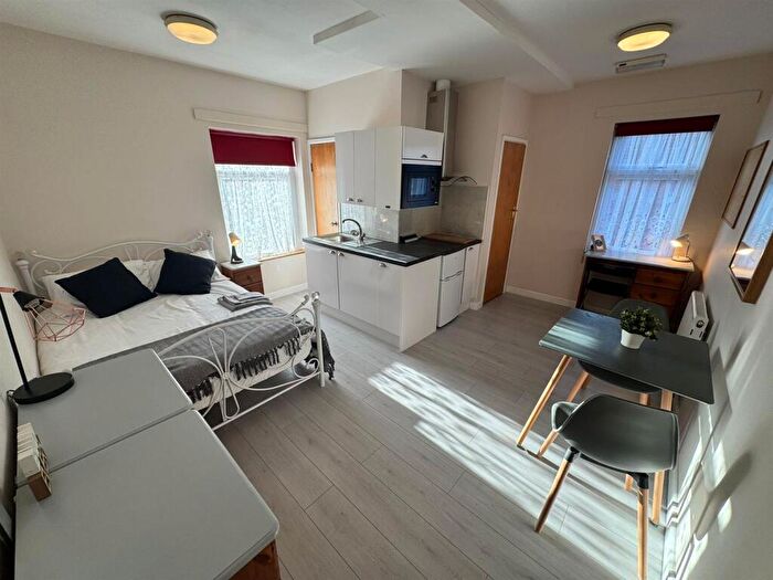 1 Bedroom End Of Terrace House To Rent In Ensuite, Britannia Street, Coventry, CV2