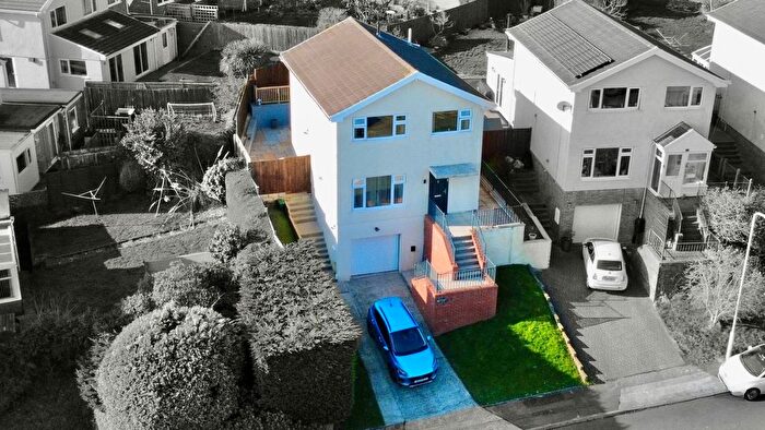 3 Bedroom Detached House For Sale In Llwynmawr Close, Sketty, Swansea, West Glamorgan, SA2