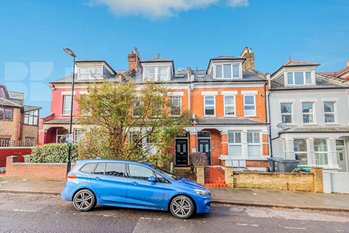 2 Bedroom Flat To Rent In Glebe Road, Muswell Hill, N8