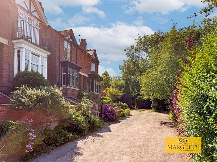 3 Bedroom House For Sale In St Pauls Close, Off Linen Street, Warwick, CV34