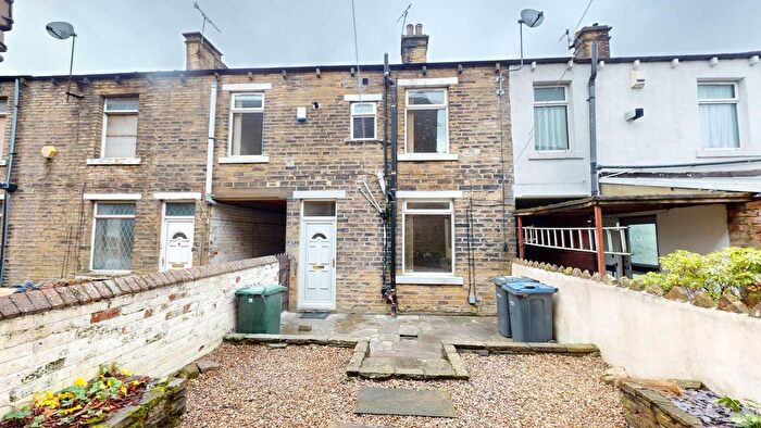 2 Bedroom Terraced House To Rent In Collins Street, Great Horton, Bradford, BD7