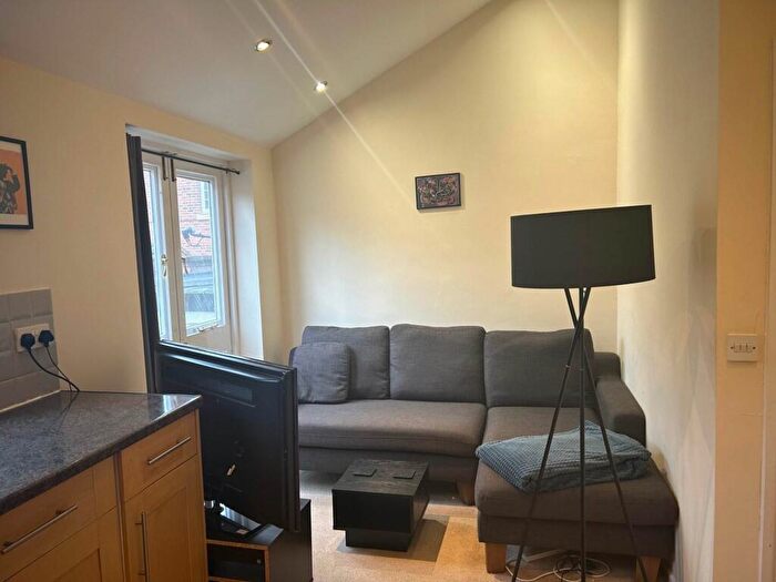 1 Bedroom Flat To Rent In Church View, Crouch Street, Banbury, OX16