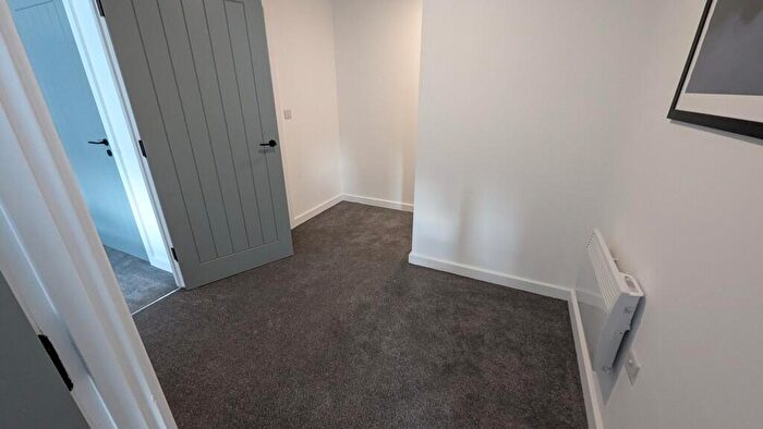 2 Bedroom Apartment To Rent In Apartment Carnation Place, NG9