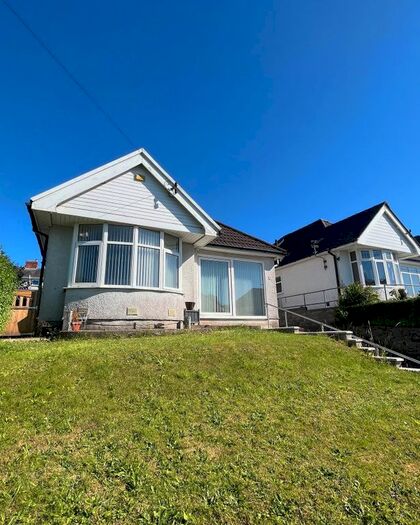 3 Bedroom Bungalow To Rent In Lon Teify, Cockett, Swansea, SA2