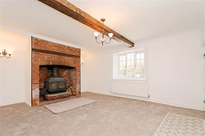 4 Bedroom Character Property For Sale In Fakenham Road, East Bilney, Dereham, NR20