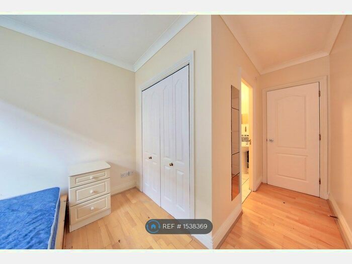 3 Bedroom Flat To Rent In London Bridge, London Bridge, SE1