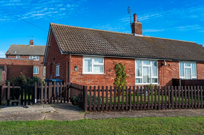 1 Bedroom Semi Detached Bungalow For Sale In Philip Avenue, Felixstowe, IP11