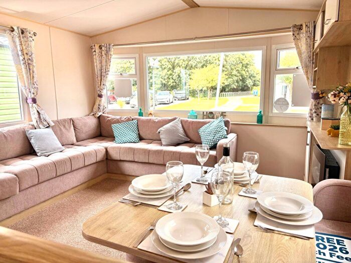 3 Bedroom Park Home For Sale In Sand Le Mere Holiday Park – Yorkshire, HU12