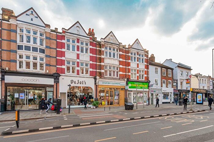 2 Bedroom Flat To Rent In Chiswick High Road, Chiswick, W4