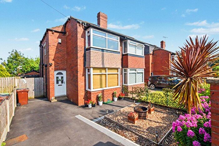 3 Bedroom Semi-Detached House For Sale In Leysholme Drive, Wortley, Leeds, LS12