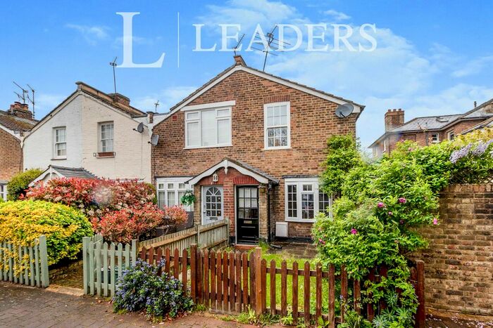 2 Bedroom Semi-Detached House To Rent In St Leonards Square, Surbiton, KT6