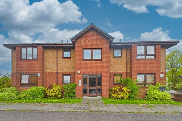 1 Bedroom Flat For Sale In Old Edinburgh Road, Viewpark, Glasgow, G71