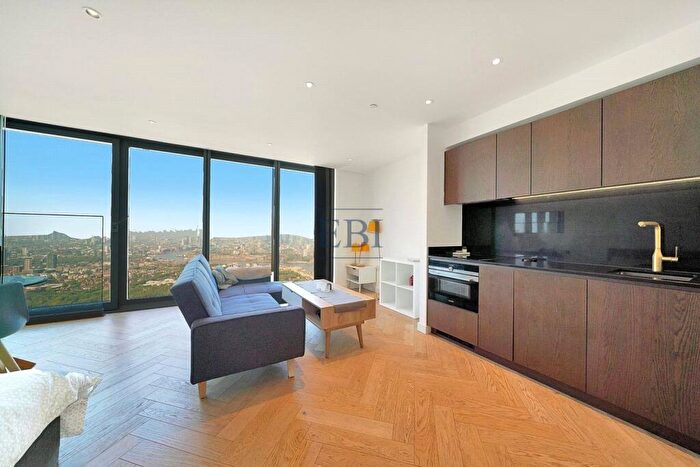 1 Bedroom Apartment For Sale In Landmark Pinnacle, Marsh Wall, London, E14