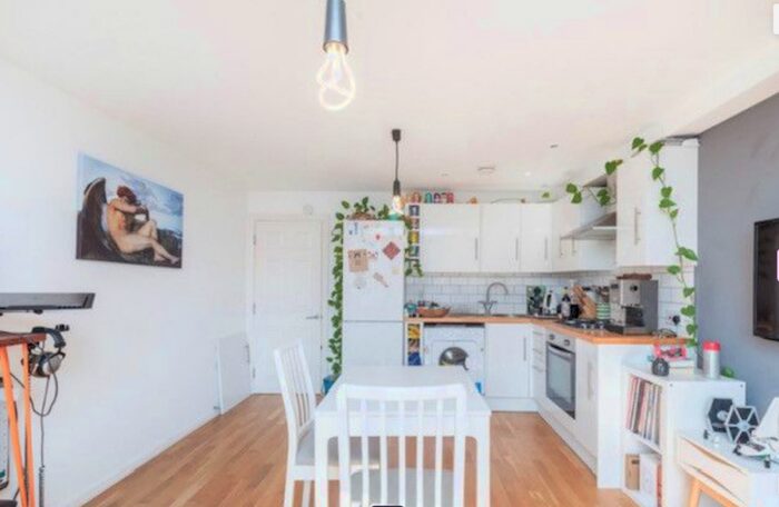 1 Bedroom Flat To Rent In Stoke Newington High Street, London, N16