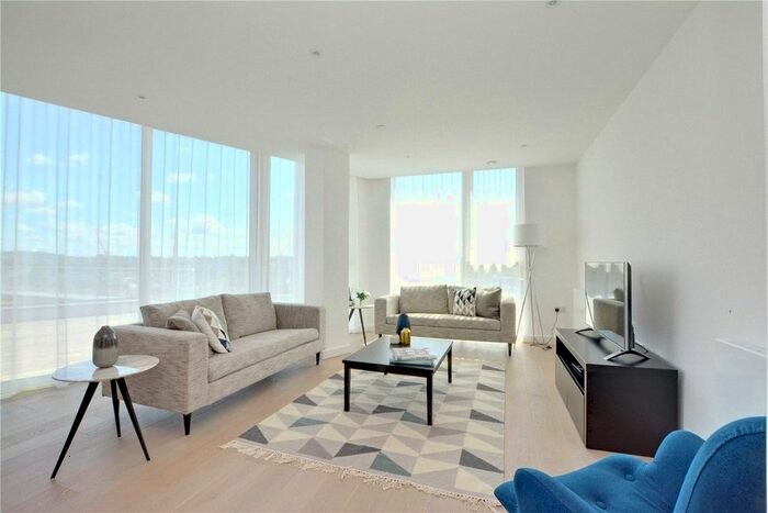 2 Bedroom Flat To Rent In Wyndham Apartments, River Gardens Walk, Greenwich, London, SE10