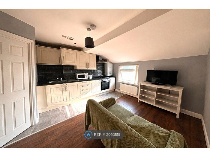 2 Bedroom Flat To Rent In Derby Lane, Liverpool, L13