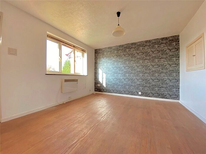 1 Bedroom Flat For Sale In Coopers Court, Moorfield Road, Brockworth, Gloucester, GL3