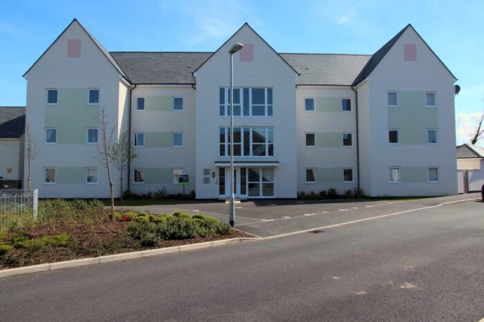2 Bedroom Flat To Rent In Button Drive, Newquay, TR7