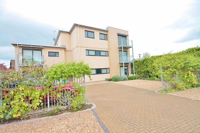 2 Bedroom Apartment To Rent In Saxon Court, Northcourt Road, Abingdon, Abingdon, OX14