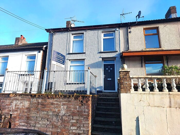 3 Bedroom End Of Terrace House To Rent In Arthur Street, Williamstown, CF40