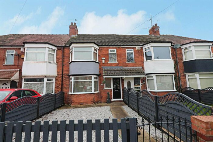3 Bedroom Terraced House For Sale In National Avenue, Hull, HU5