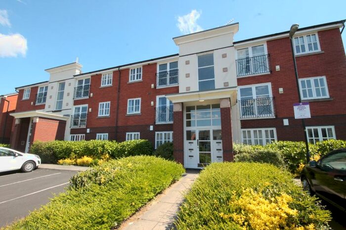 2 Bedroom Apartment To Rent In St Andrews Street City Centre, L3