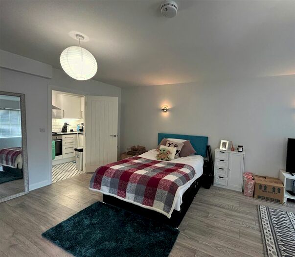 Studio To Rent In Wick Street, Wick, Littlehampton, BN17