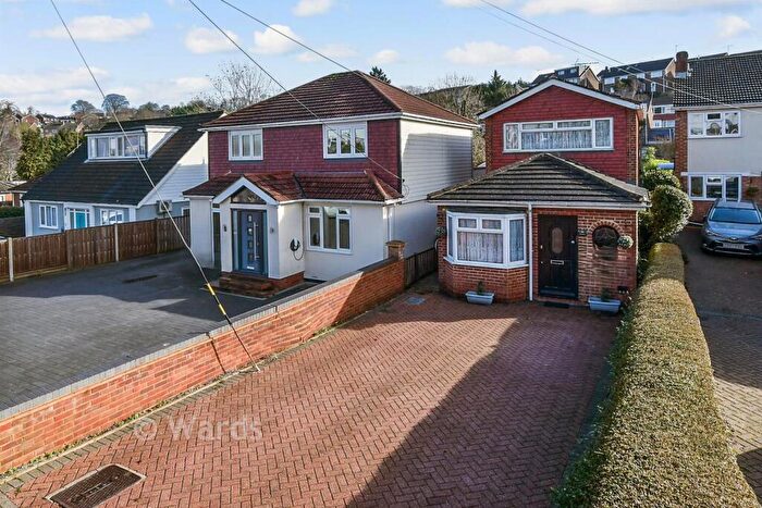 3 Bedroom Detached House For Sale In Princes Avenue, Walderslade, Chatham, Kent, ME5