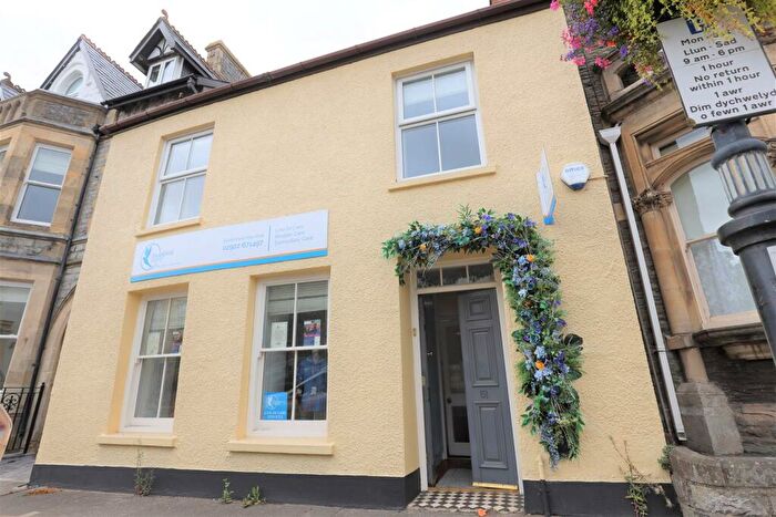 2 Bedroom Flat To Rent In First Floor Flat A Eastgate, Cowbridge, Vale Of Glaorgan, CF71
