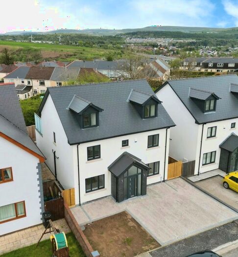 5 Bedroom Detached House For Sale In Maes Morgan, Nantybwch, Tredegar, NP22