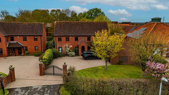 4 Bedroom Detached House For Sale In Main Road, Long Bennington, Newark, Nottinghamshire, NG23