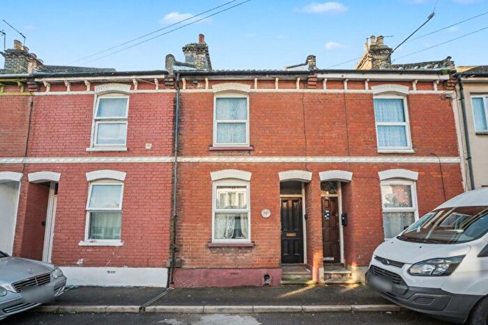 2 Bedroom Terraced House For Sale In Sydney Road, Chatham, Kent, ME4