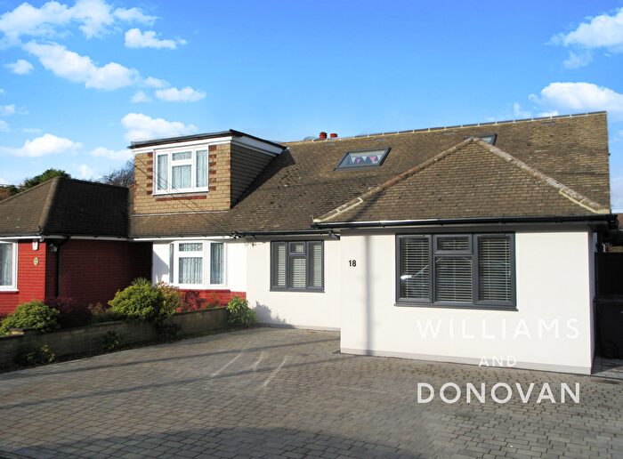 4 Bedroom Semi-Detached House To Rent In Mount Avenue, Hockley, SS5