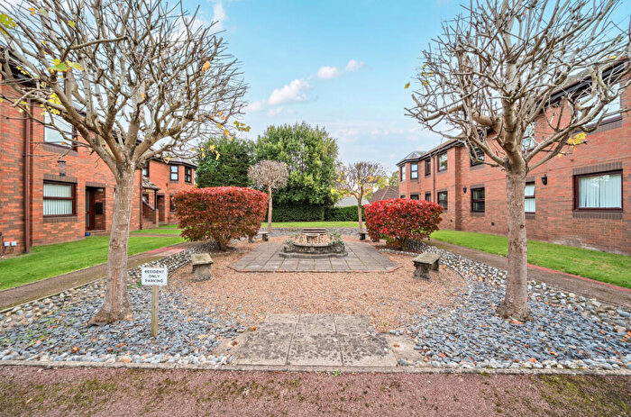 1 Bedroom Maisonette For Sale In Parkgate, Windsor Lane, Burnham, SL1