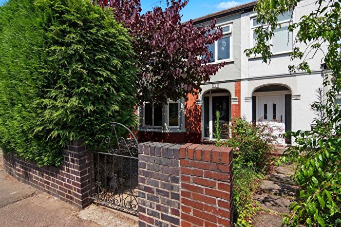 3 Bedroom End Of Terrace House For Sale In Whoberley Avenue, Coventry, CV5