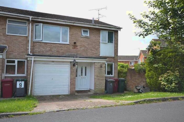 3 Bedroom Semi-Detached House To Rent In Kingsway, Caversham, Reading, RG4