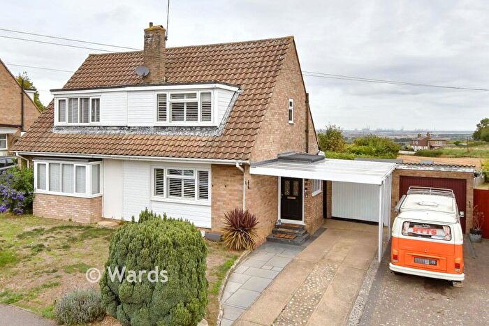 3 Bedroom Semi-Detached House For Sale In Fairview Drive, Higham, Kent, ME3