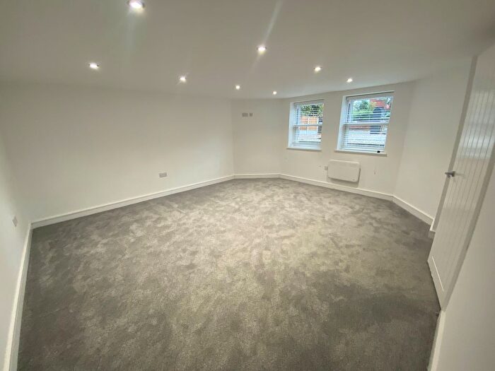 2 Bedroom Flat To Rent In Normanton Avenue, Liverpool, L17