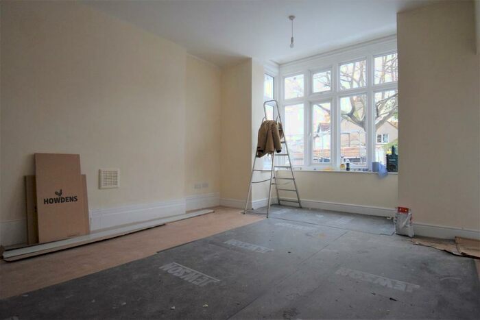 Studio To Rent In Parkgate Road, Wallington, SM6