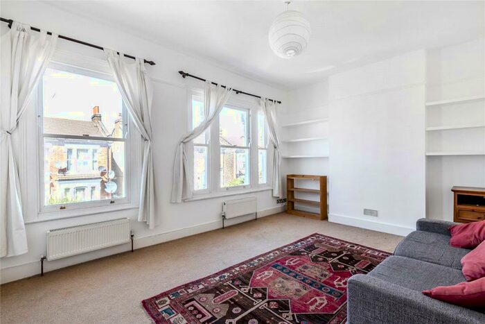 1 Bedroom Terraced House To Rent In Raleigh Road, Harringay, London, N8
