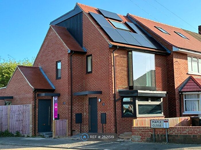 3 Bedroom Maisonette To Rent In Maple Close, Mitcham, CR4