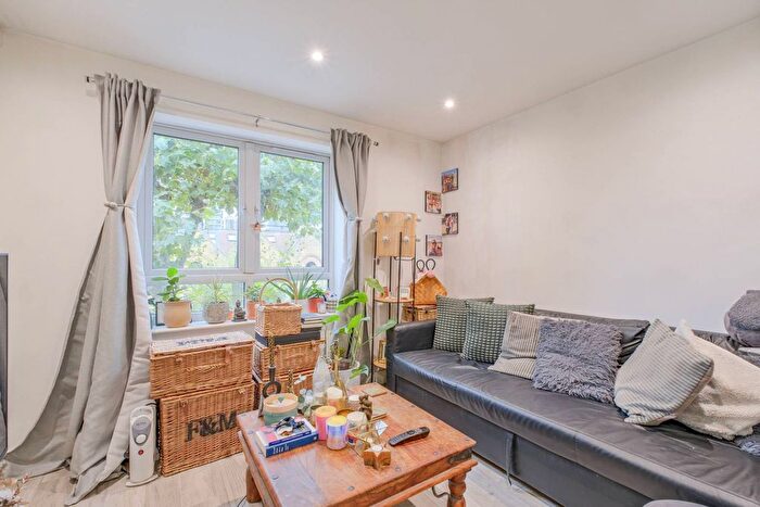 1 Bedroom Studio For Sale In Spirit Quay, Wapping, London, E1W